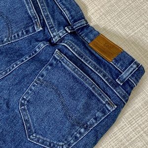 Lee brand high waist denim mom blue jeans